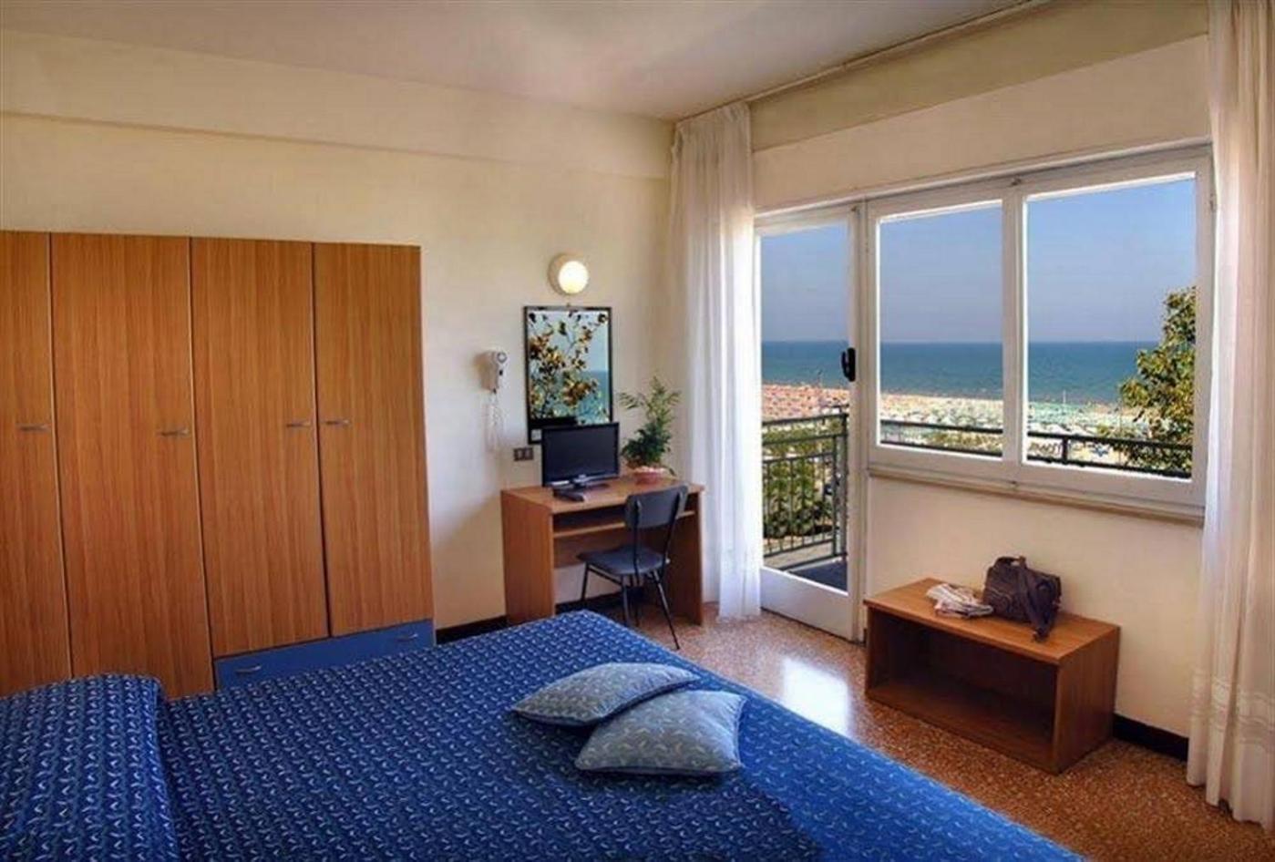 Hotel Los Angeles - Fronte Mare 里乔内 外观 照片