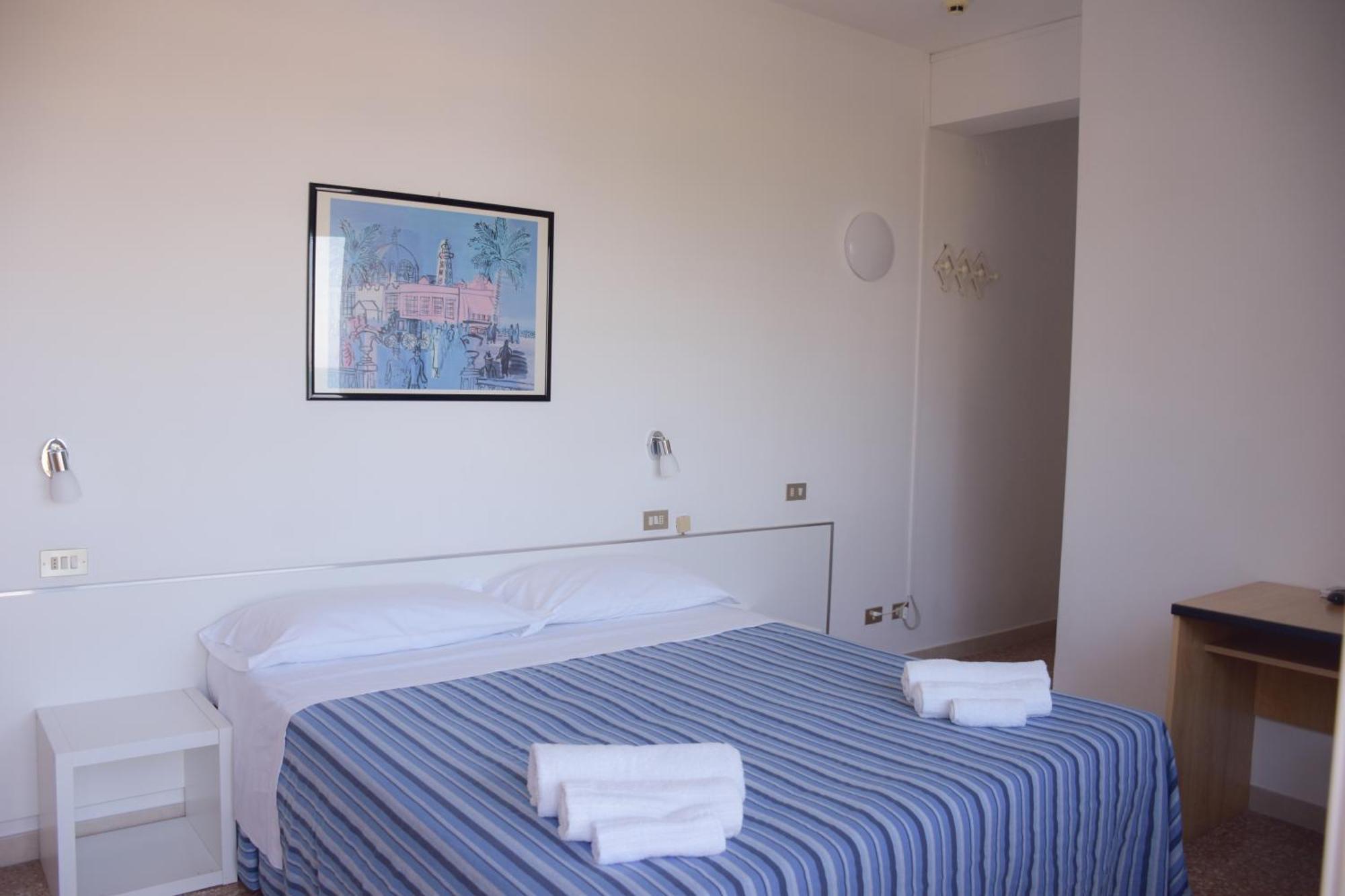 Hotel Los Angeles - Fronte Mare 里乔内 外观 照片