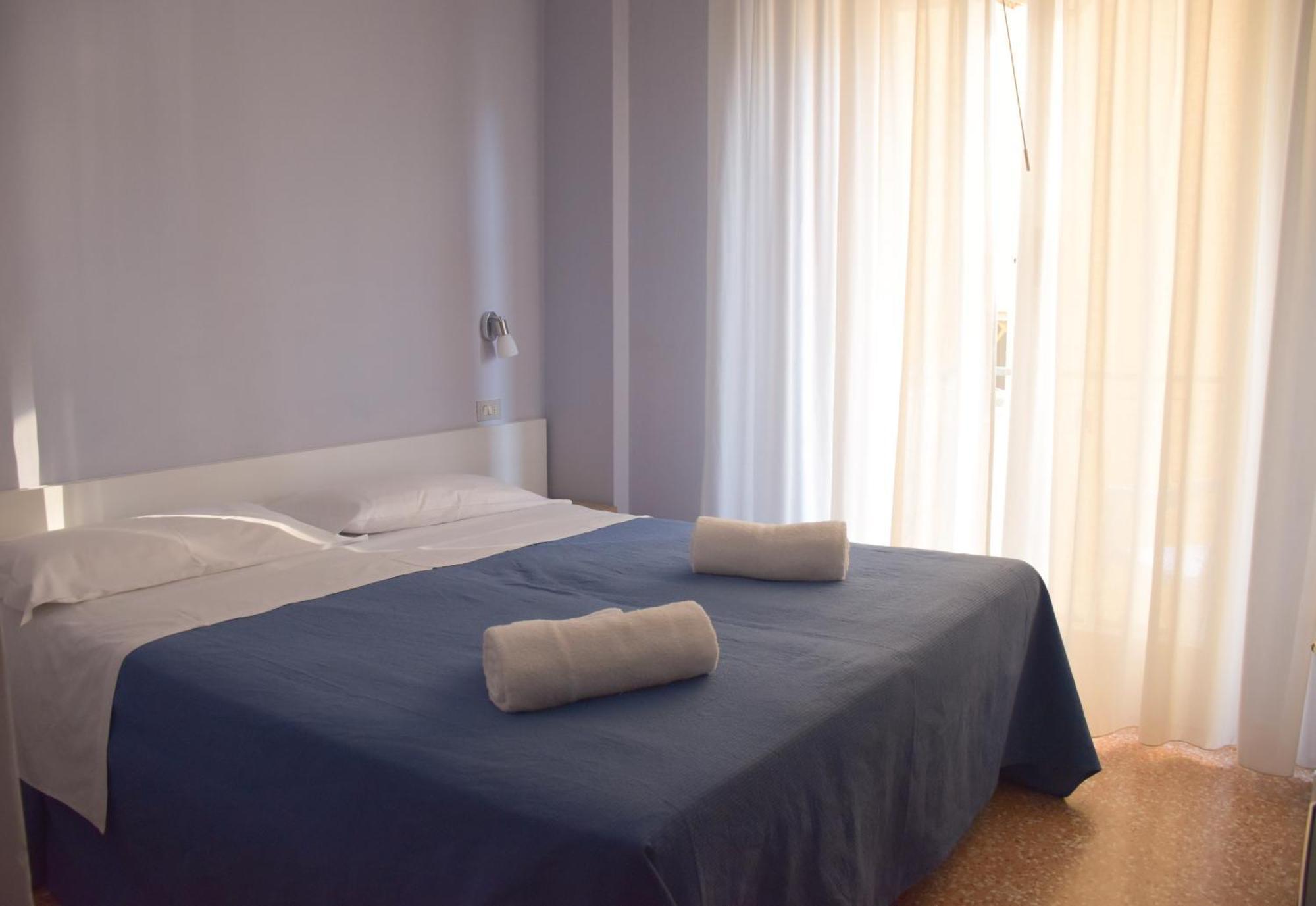 Hotel Los Angeles - Fronte Mare 里乔内 外观 照片